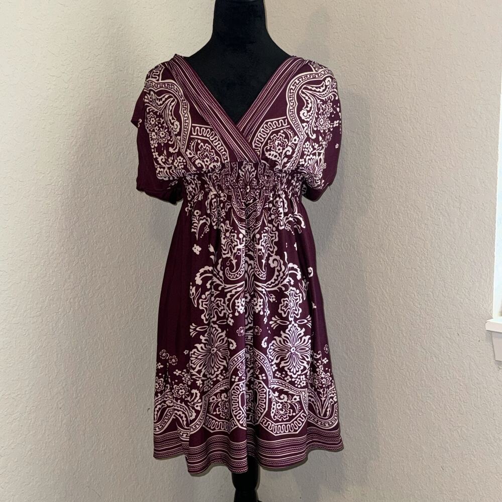 She's Cool Sun Dress Women's Medium Burgundy White Paisley‎ Y2K Boho Fairy 2000s